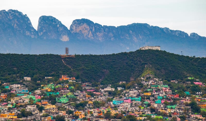 Cómo moverse en Monterrey sin auto: metro, camiones, apps
